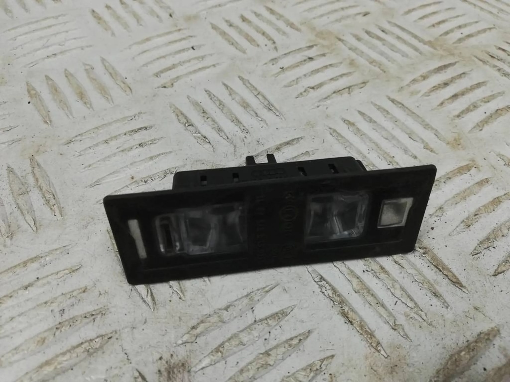 фото №1, Лампа led освітлення номерного знака audi a5 8w 8w6943021a