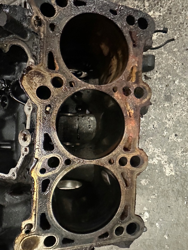 фото №7, Блок двигателя коррозия na cylindrach audi a8 d2 2.8 amx lubelskie