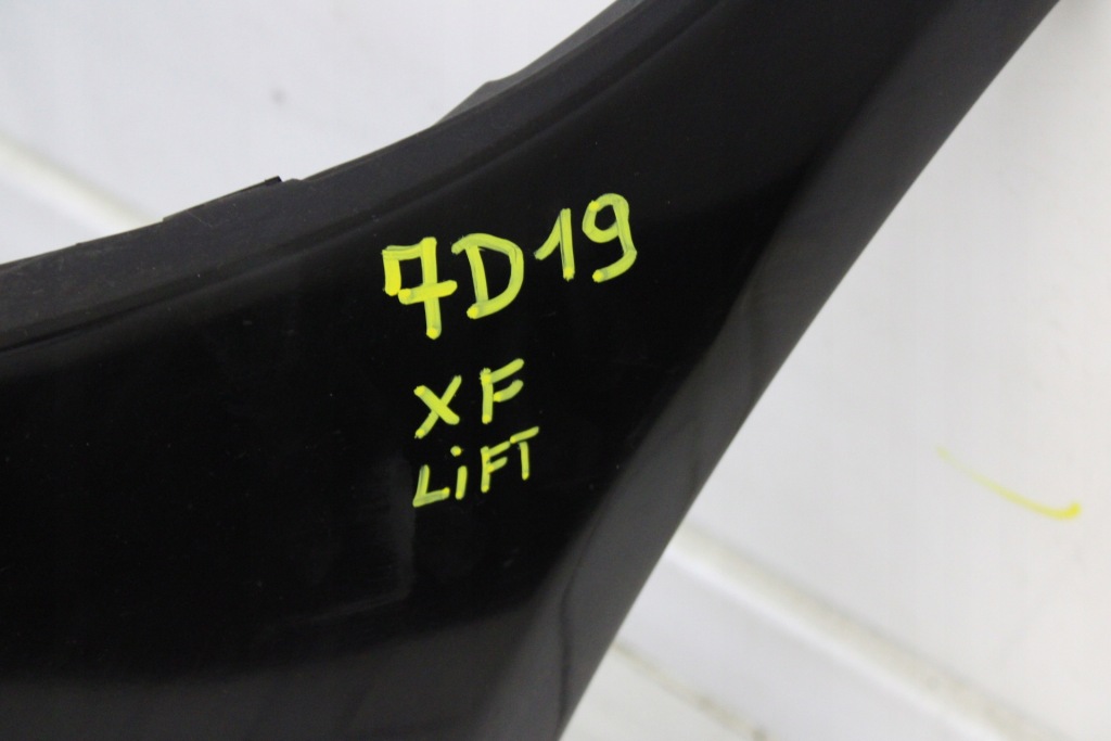 фото №16, Jaguar xf lift 2011r- бампер перед передний ксенон jbc - код лакокрасочного покрытия