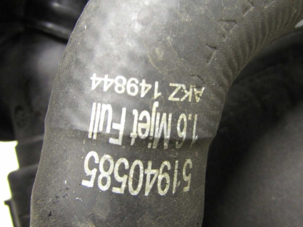 Пабтрубок  шланг трубка воды 1.6 m-jet jeep renegade 51940585 Оригинал