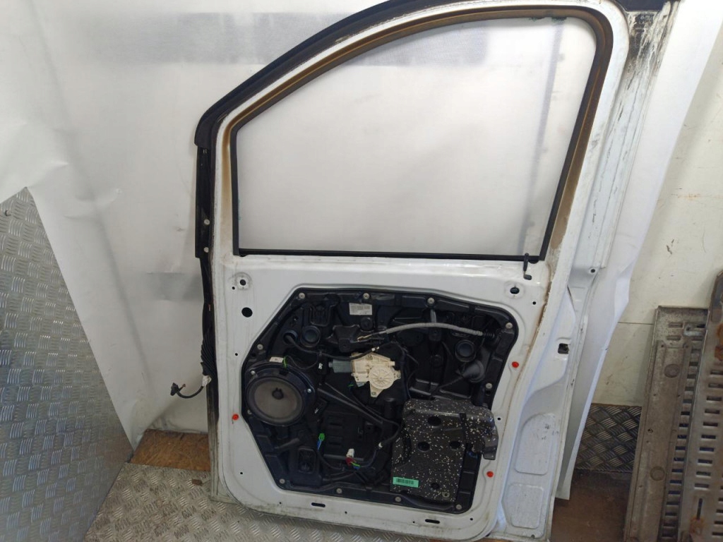 Mercedes-benz vito w447 дверей перед праве  9147 Доставка