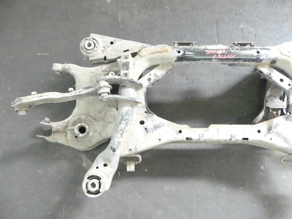 фото №8, Задня балка задня важелі jaguar f-pace 16-