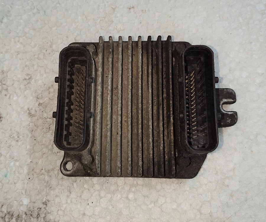 фото №1, Бортовой компьютер двигателя opel оригинальный номер 09364599