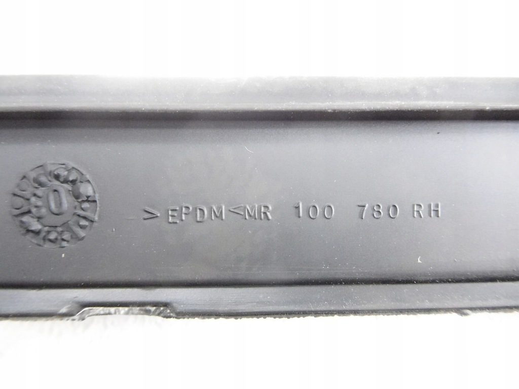 фото №7, Прокладка скло двері правий задня carisma mr100780