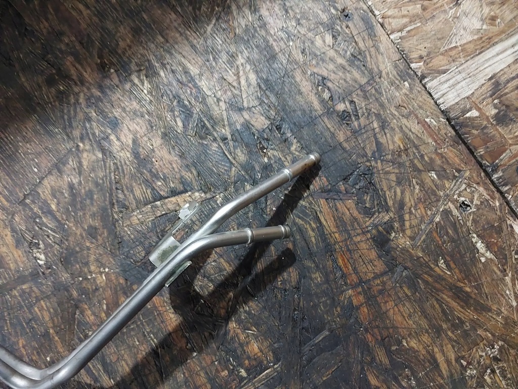 фото №6, Шланг топлива seat leon iii 1.2 tsi cyv 04e122157br