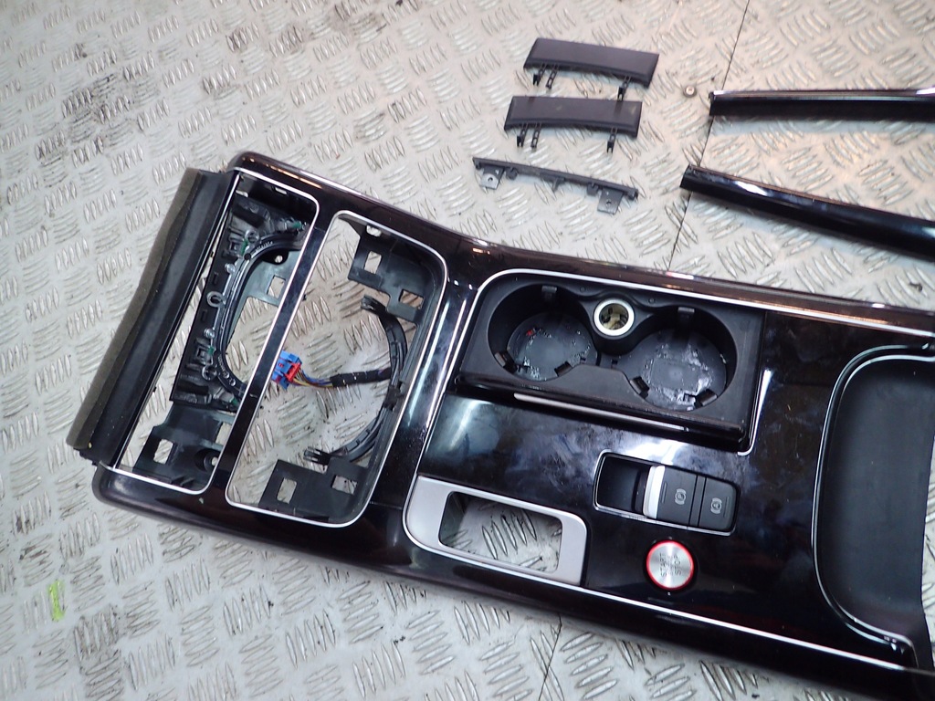 фото №5, Audi s8 a8 4h lift туннель средний декоры piano