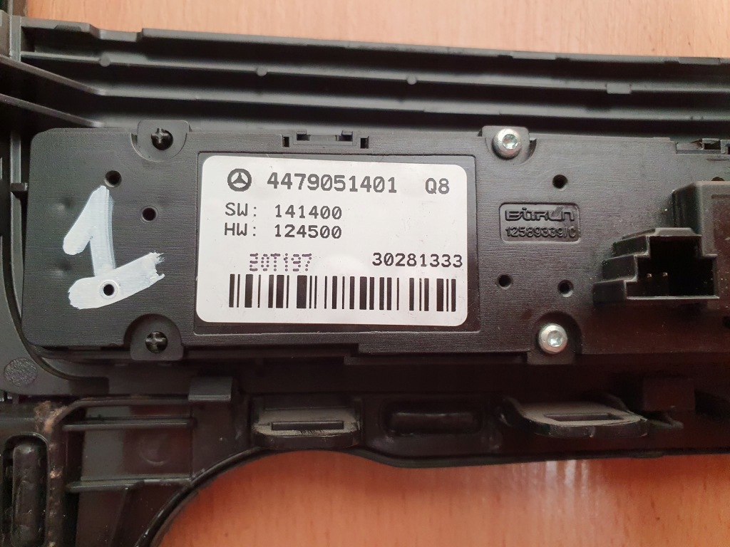 фото №8, Рамка радіо решітка обдув консолі панель mercedes vito iii w447 4479051401