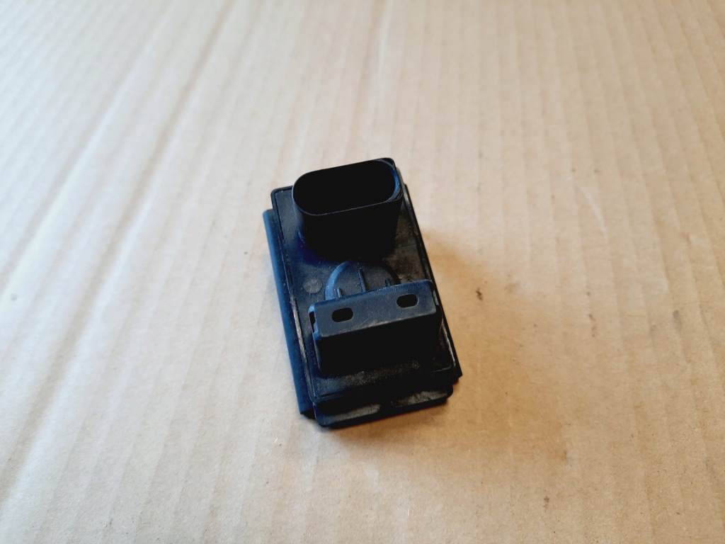 Купить Audi a8 s8 d2 датчик качества воздуха 4b0907659b