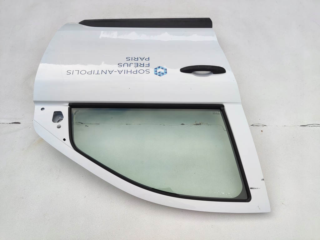 Дверь правое правый перед передние renault express ii 2021-2024 Доставка