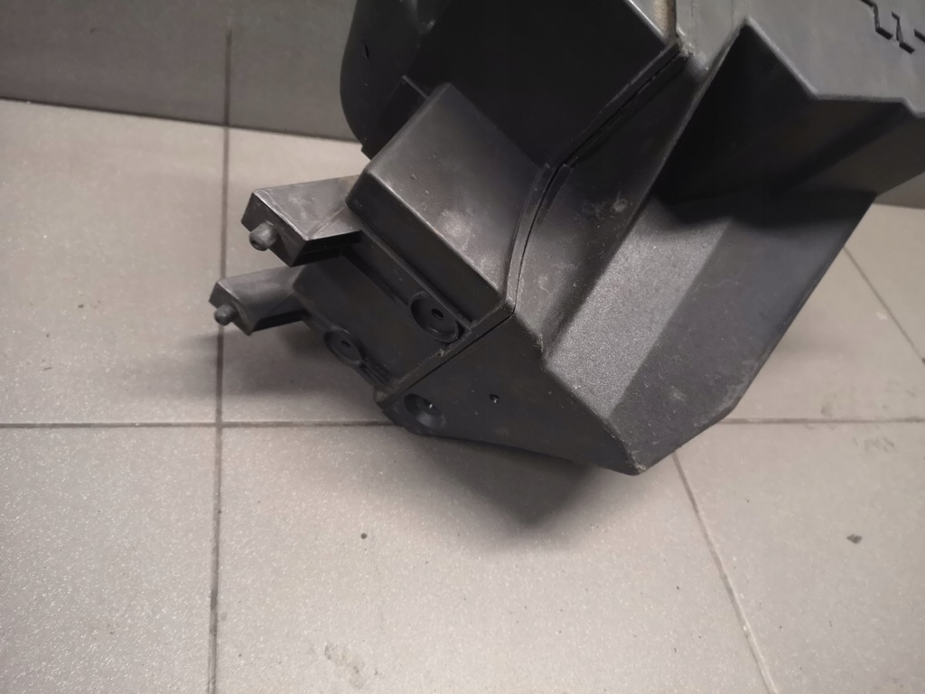 фото №6, Корпус фільтра повітря a8 d2 2.5 tdi 059133837j