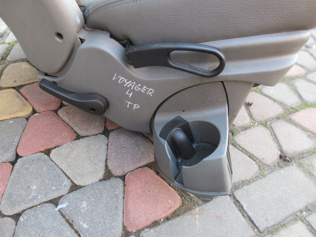 фото №4, Chrysler voyager 4 iv сидіння задня правий drugi ряд капітанське шкіра