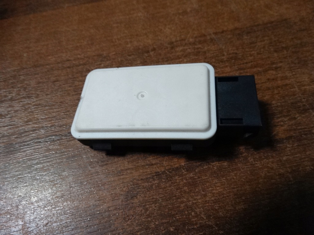 фото №2, Idealny модуль радио mercedes w223 1