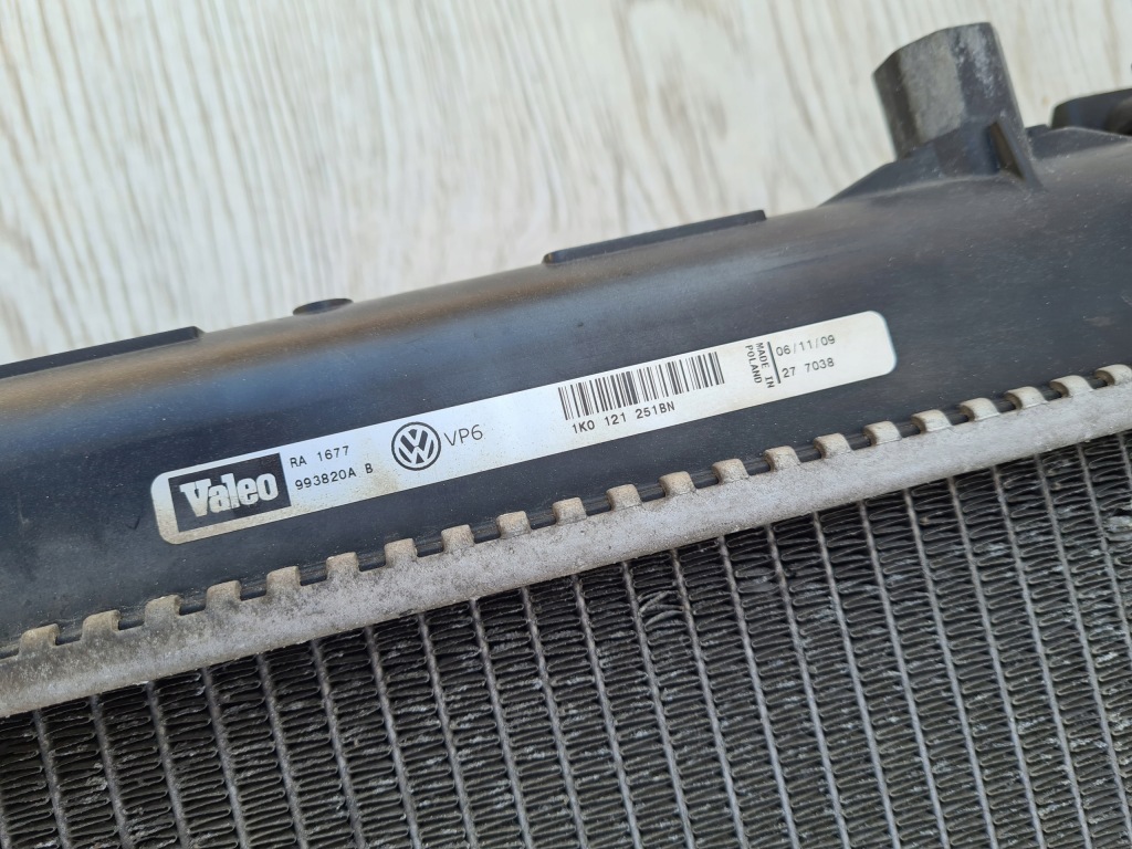 Купити Радіатор води vw audi 1k0121251bn