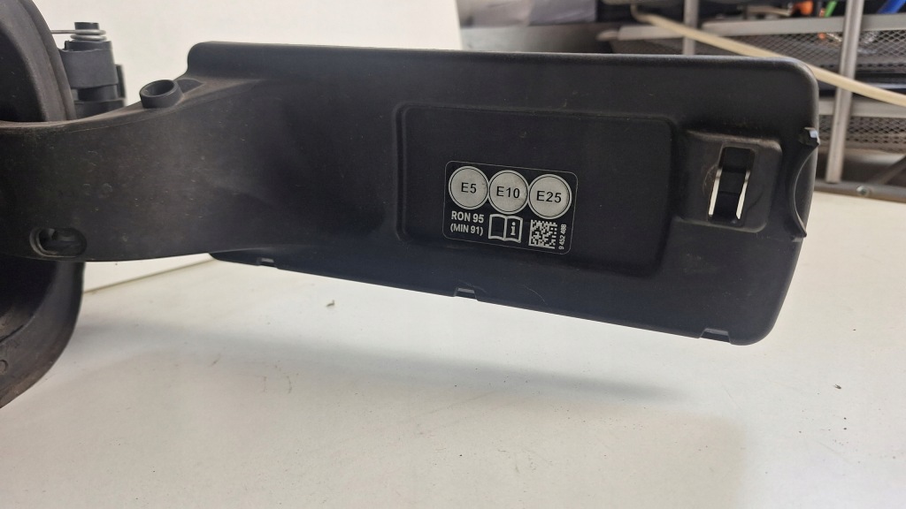 Купить Bmw g20 крышка заливной топлива 142904-10 743340413