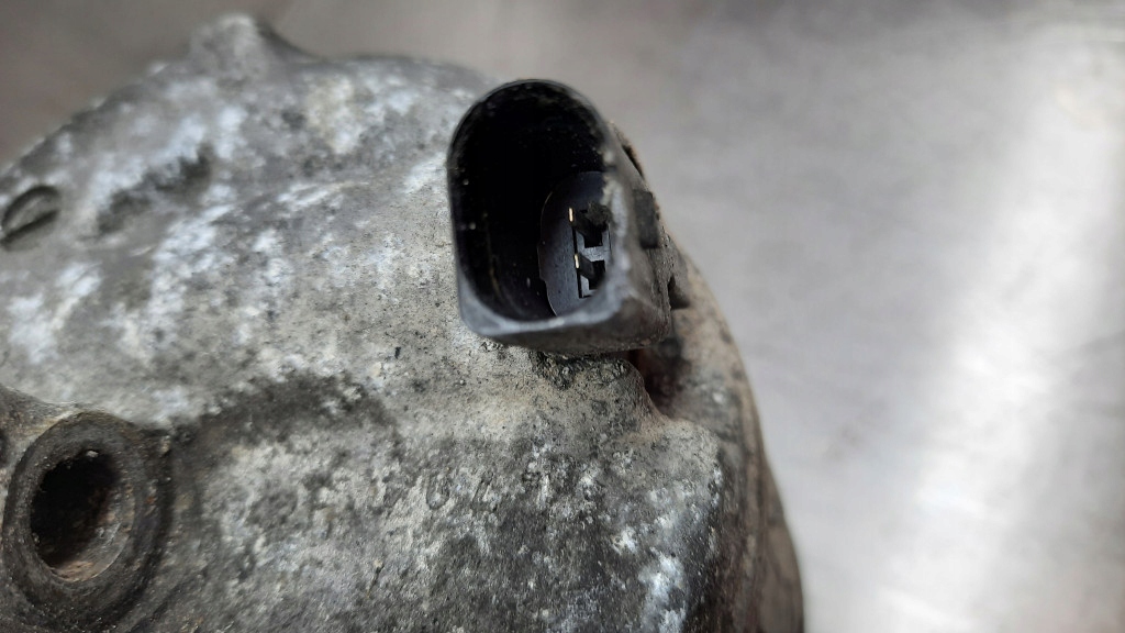 фото №6, Компрессор кондиционера vw t5 t6 crafter 2e0820803h повреждённый