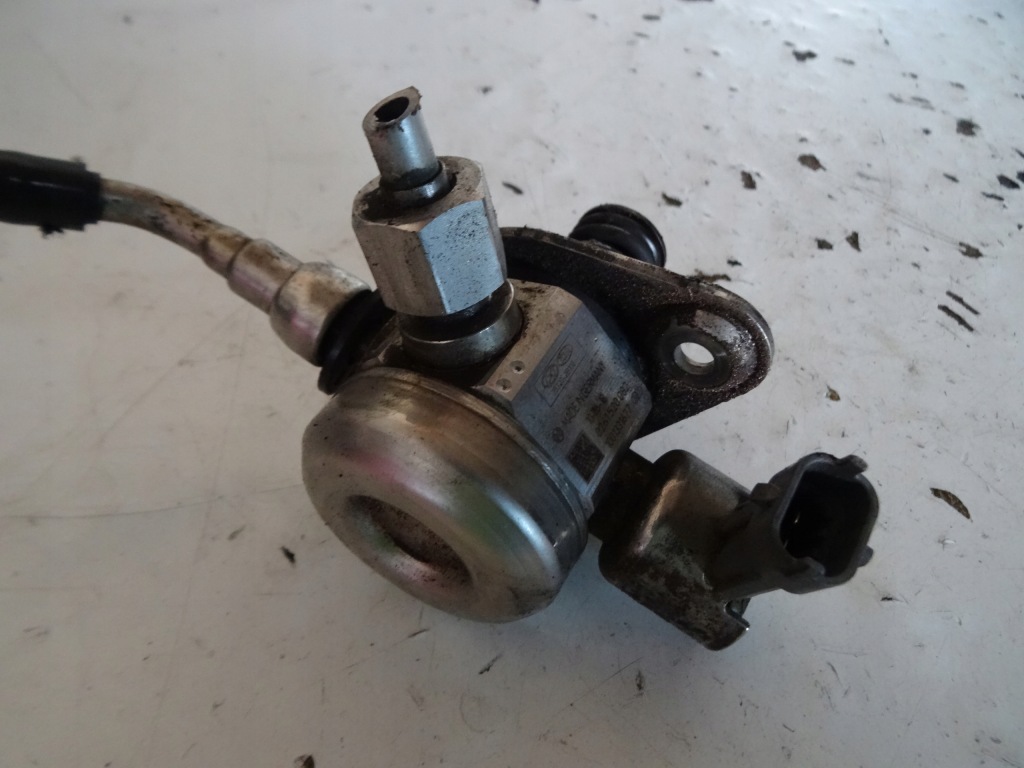 фото №1, Насос топлива 0261520082 kia sportage iii 1.6