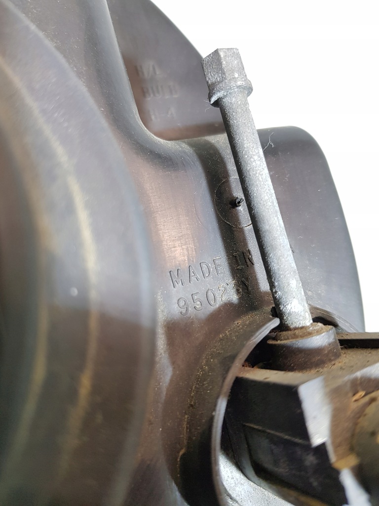 фото №9, Лампа правый перед jeep cherokee liberty iii kj 3.7b