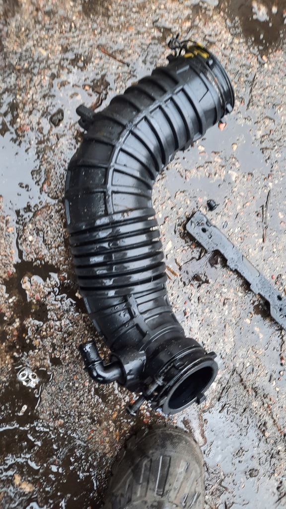 фото №1, Hyundai оригінальний номер 28140-j7900 шланг повітрозабірник повітря