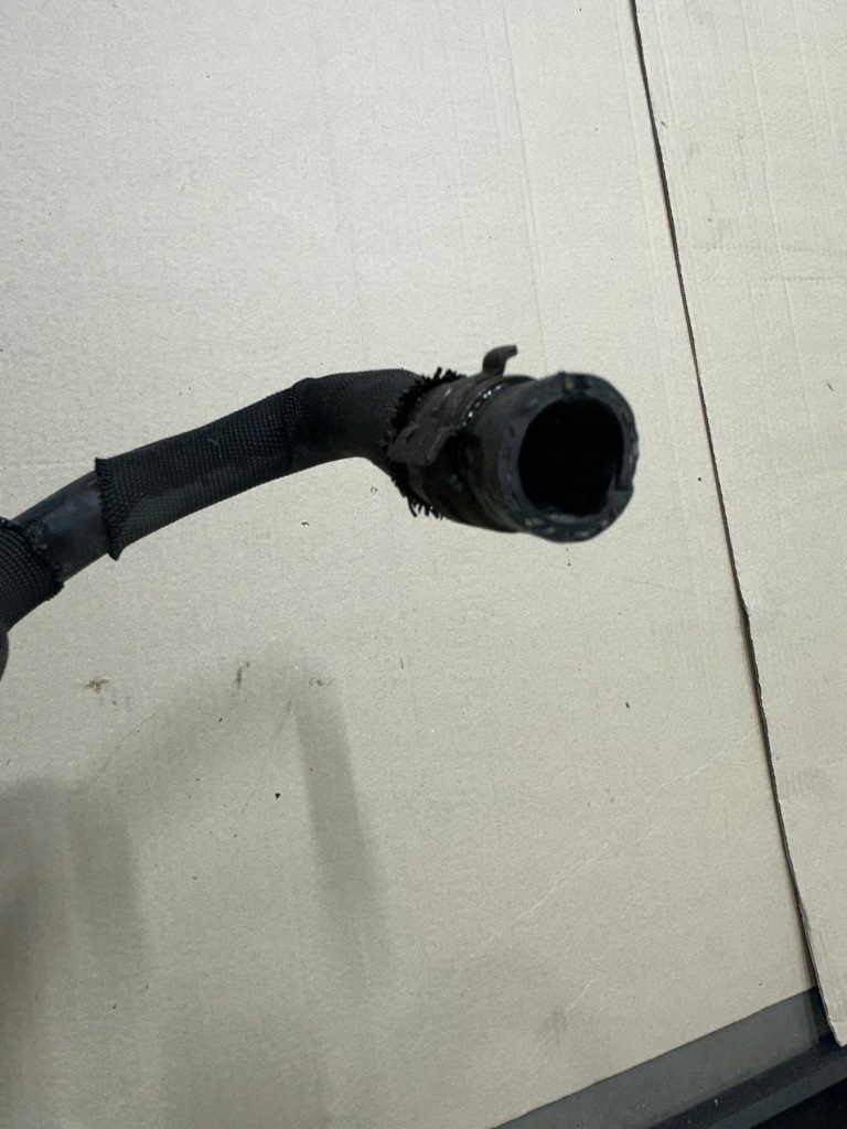 Шланг жидкость охлаждающей, радиатора, трубка, пабтрубок  mercedes cl w216 6.3 amg Недорого