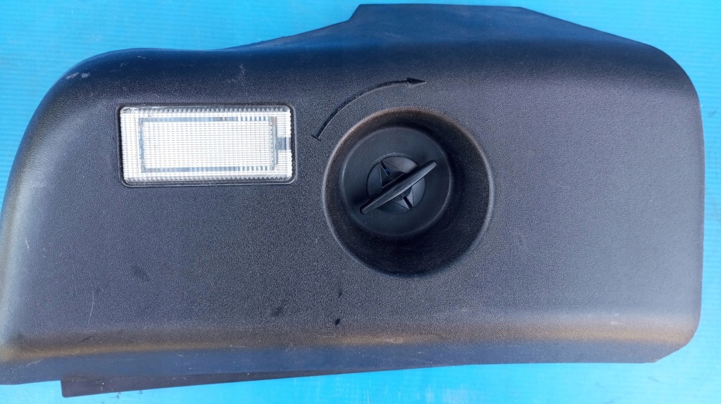 Bmw 3 e36 cabrio защита кронштейн лампы левый задний  8165317 Доставка