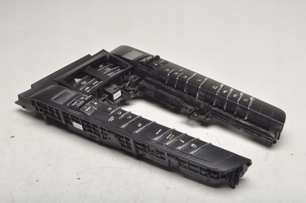 фото №8, Porsche macan панель перемикачів 95b907040ad