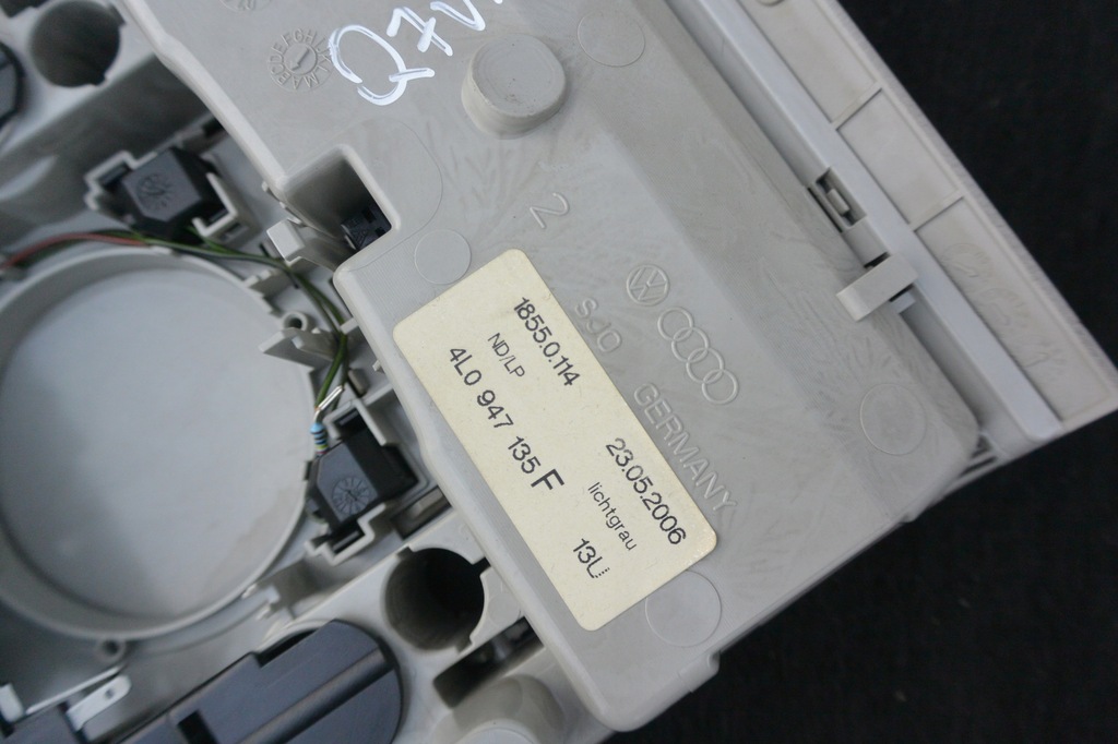 фото №6, Лампа стельовий освітлення кабіни audi q7 4l