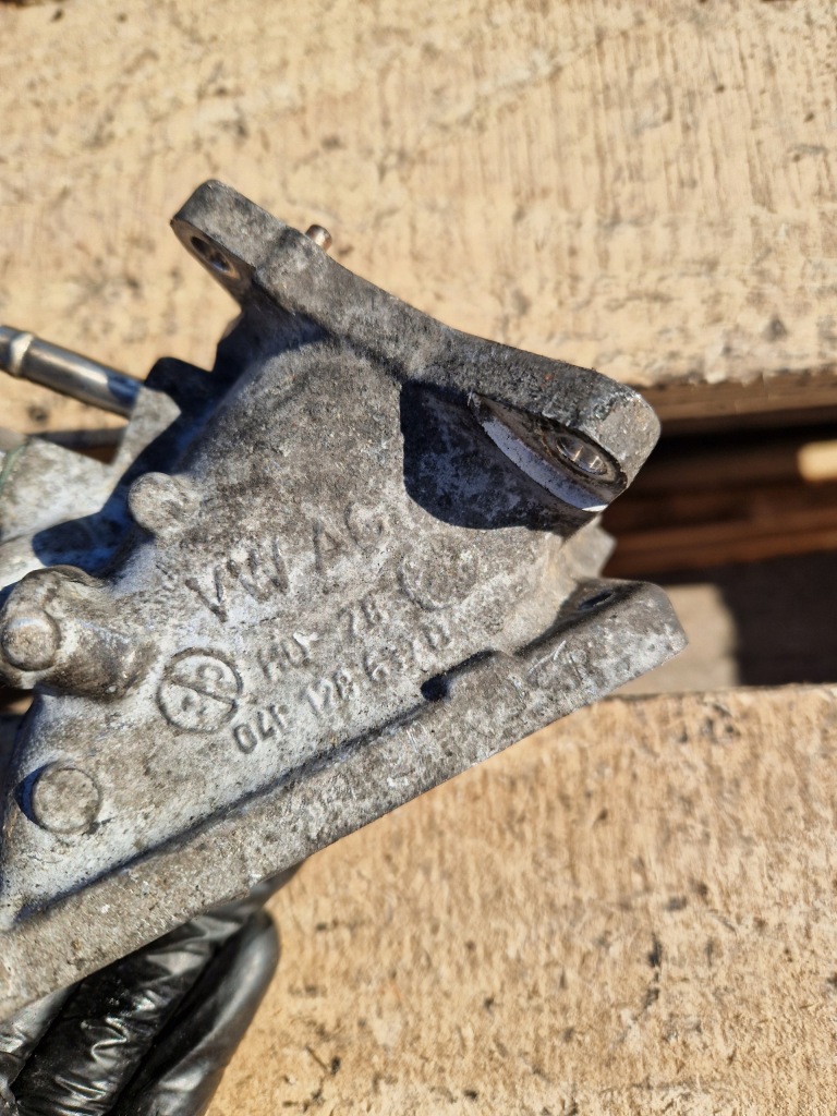 Патрубок коллектор audi a4 a5 2.0 tdi 04l128637b с Разборки