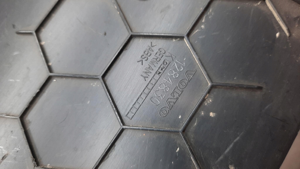 фото №11, Захист тунель середнього оригінальний номер 1284830 volvo s60 ii v60 10-18r