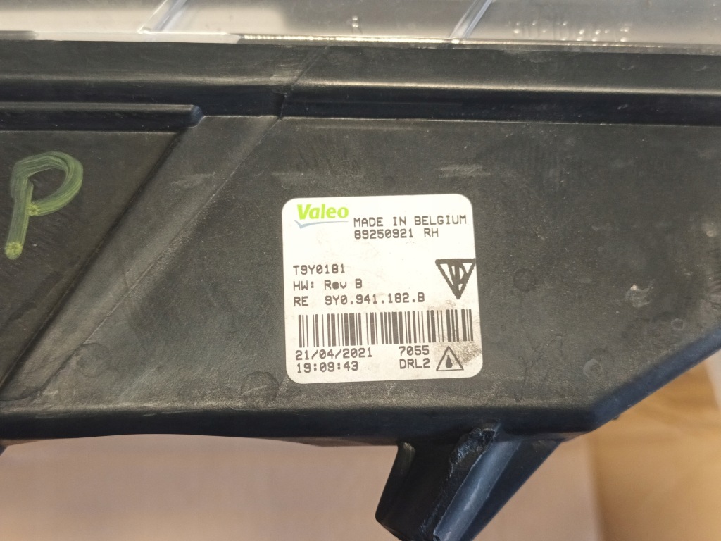 Противотуманная фара led правый перед porsche cayenne 3 9y0 drl Недорого