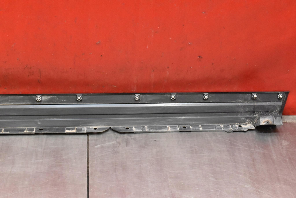 фото №11, Накладка порог левая czarna toyota bz4x 22-