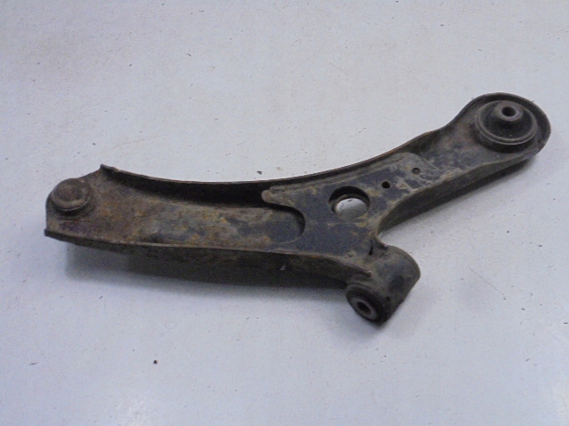 фото №1, Fiat sedici важіль нижній перед лівий