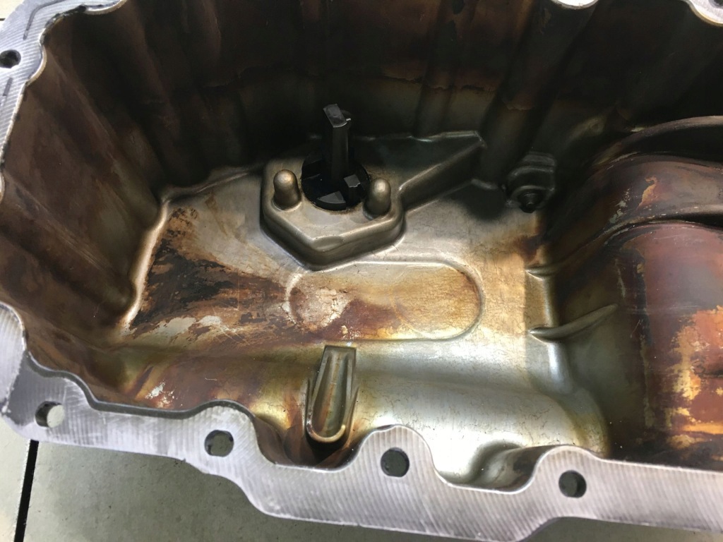 фото №5, Поддон масляная vw golf v 1.6 fsi 03c103603j