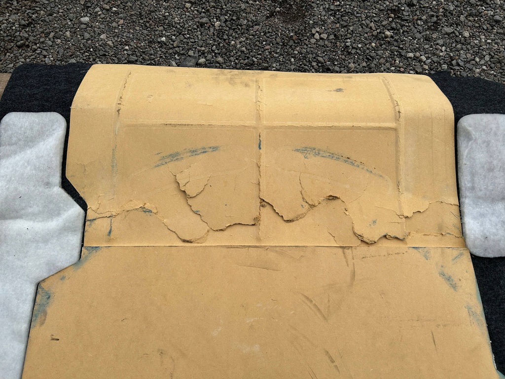 фото №11, Пол вкладка обшивка багажника ford mustang v 2010-