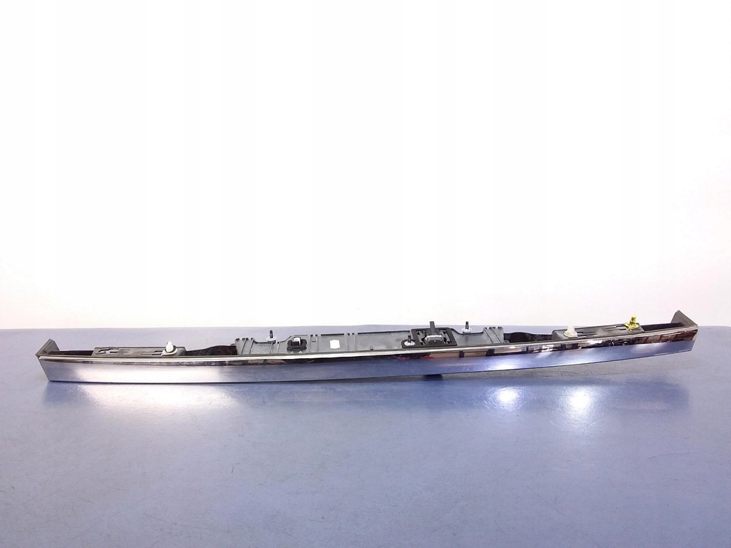 фото №1, Bmw 7 f01 молдинг накладка задня камера хром 7200035