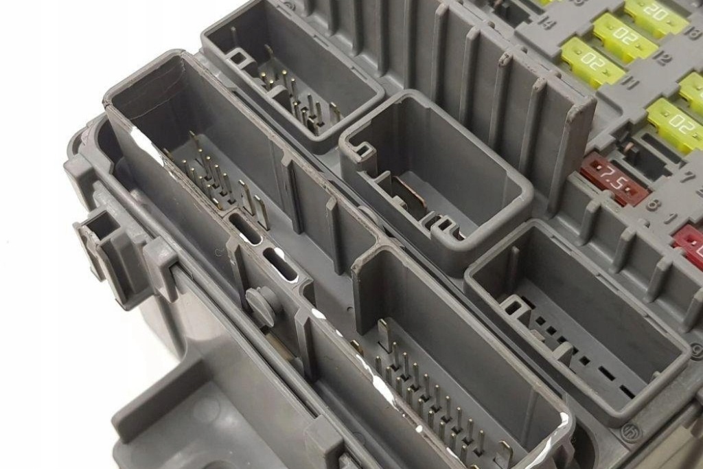 фото №9, Коробка предохранителей honda accord viii cu tl0e213 2.2l дизель 110kw