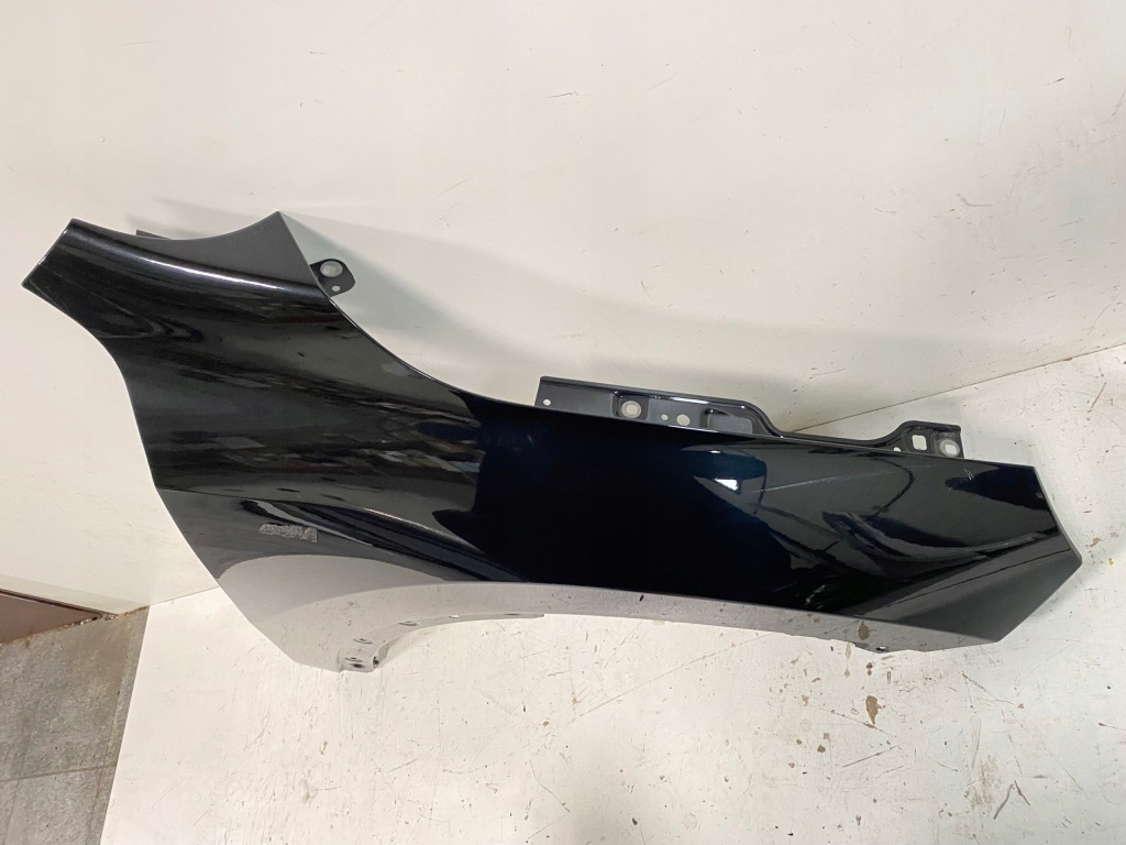 Крыло  перед передний правый  bmw x2 u10 в Украине