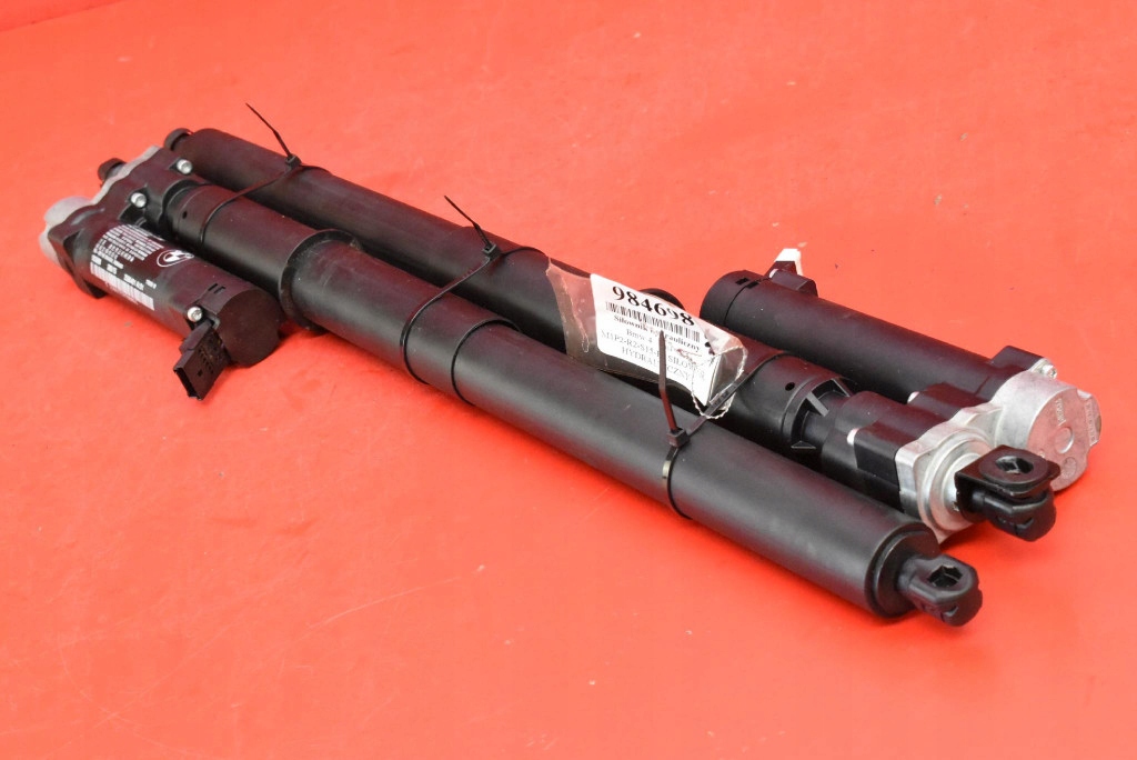 фото №5, Привод амортизаторы крышки 2586402 2586401 bmw 4 f36 13-17