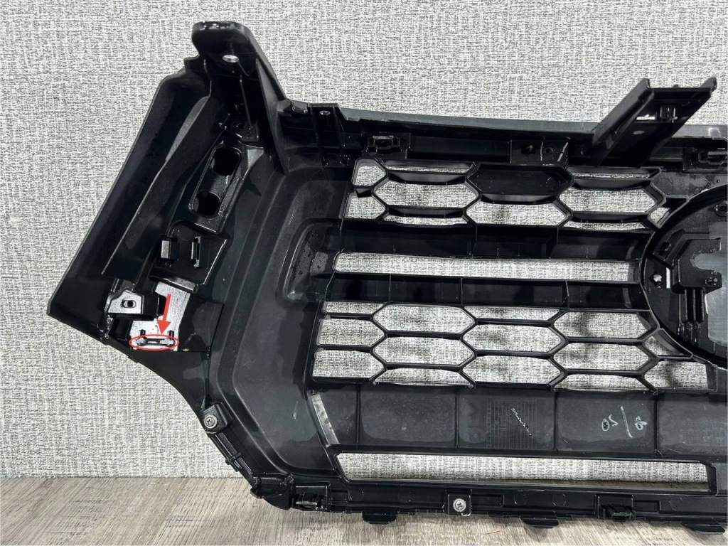 фото №10, Toyota hilux viii lift 2017-2020 решітка радіатора решітка радіатора бампер перед 53111-yp100