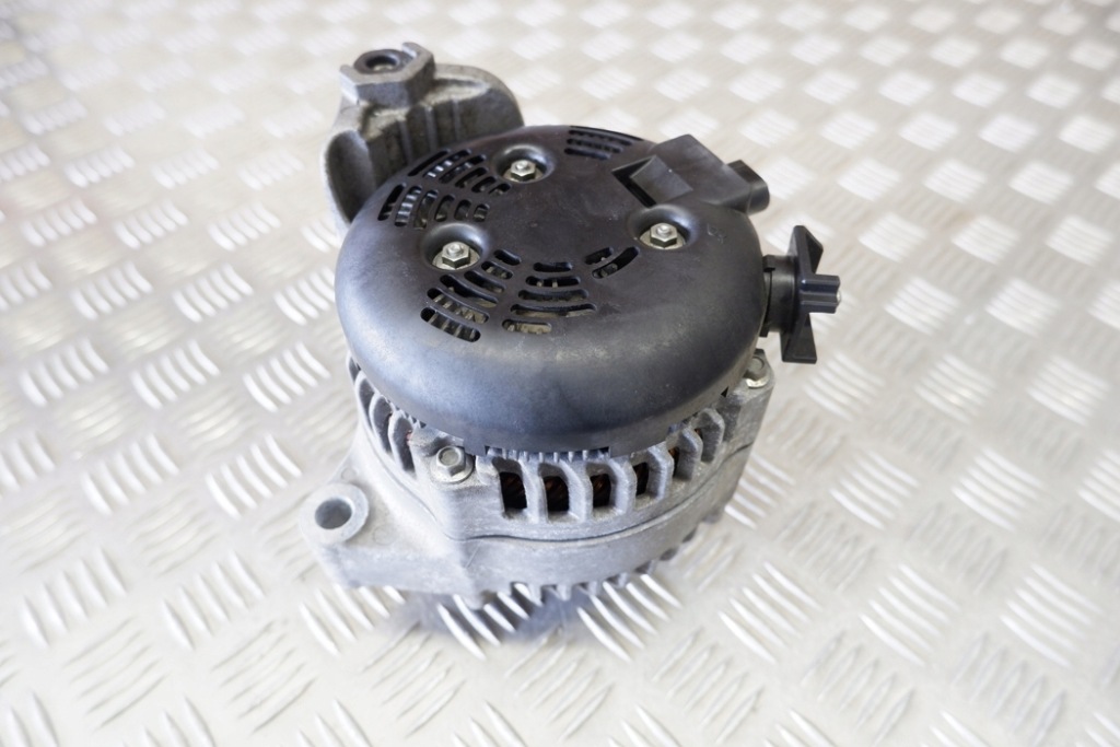 Купити Генератор bmw x3 f25 7646814 2.0l дизель 140kw 2014