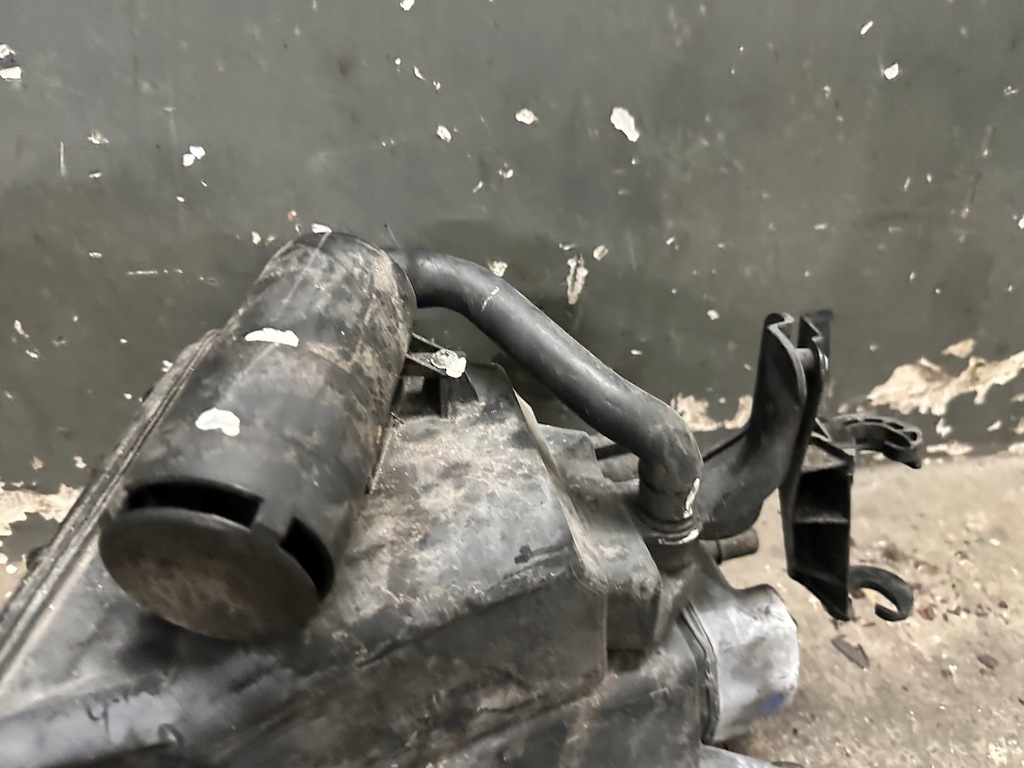 фото №12, Фільтр вугільний porsche cayenne 7l 4.5 7l0201801b