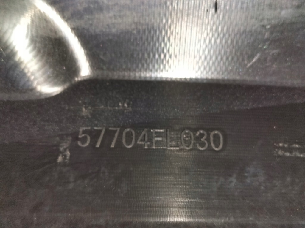 Бампер передний перед subaru xv crosstrek рестайлинг  20- Оригинал