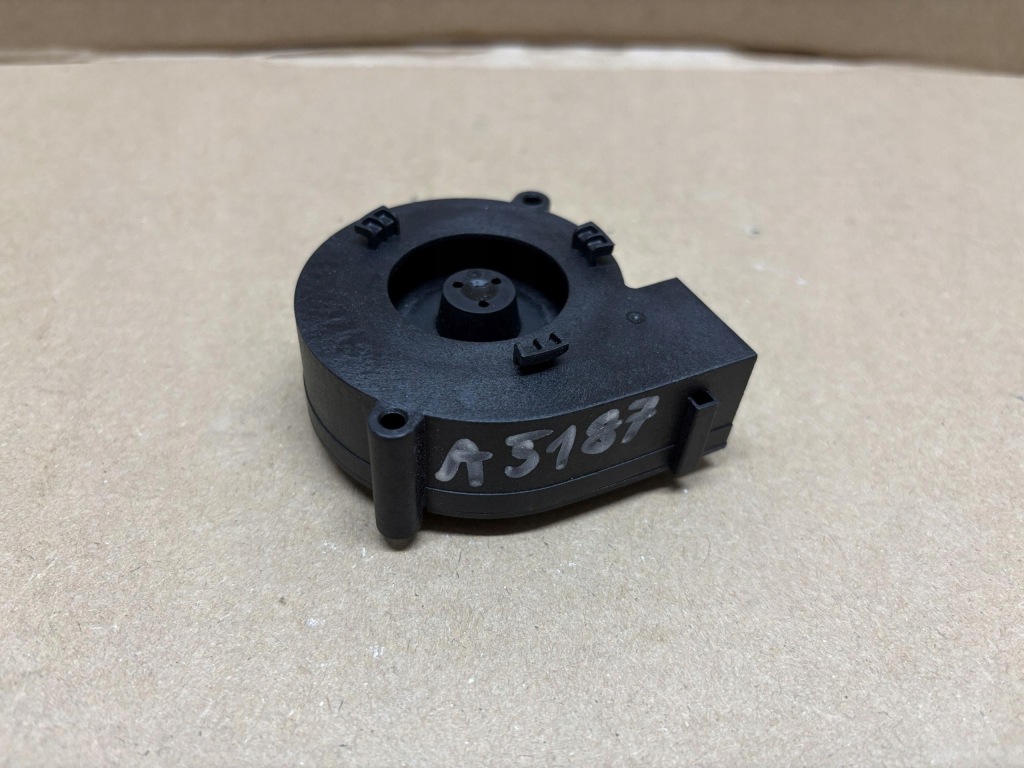 фото №1, Bmw g30 g31 вентилятор лампы led оригинал 7408686 33369 34694