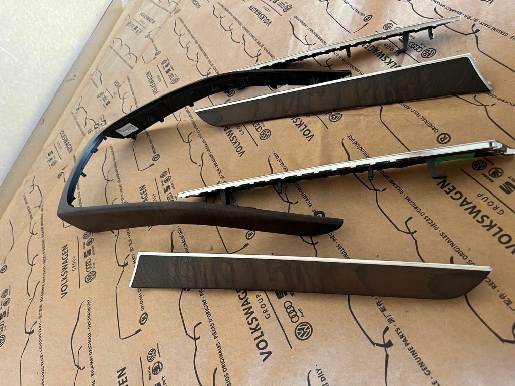 фото №4, Audi a4 b8 a5 8to lift sportback декоры drewno natural mat 8k0863305 r aj3