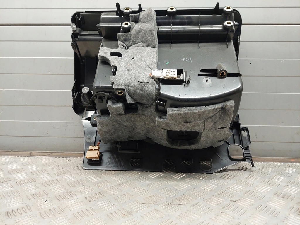 фото №6, Audi q5 sq5 8r1880302d перед сторона правая бардачки, полка