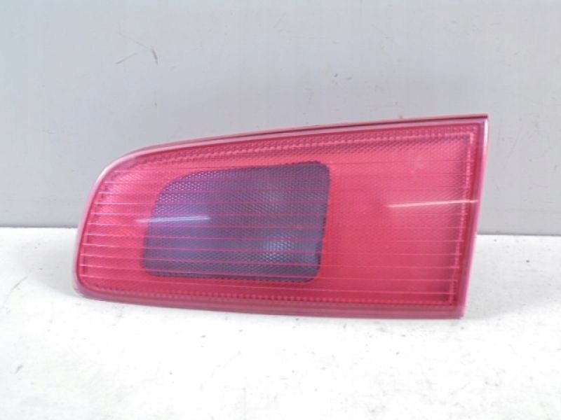 фото №11, Mazda 2 i dy 03-05 лампа задняя правая с крышки