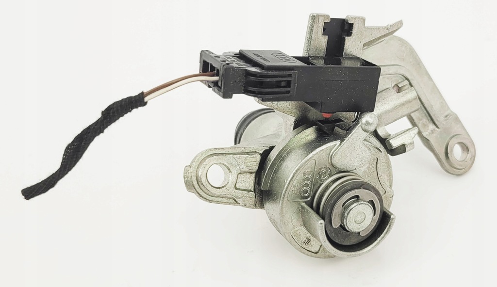 фото №5, Audi a8 d3 lift вкладка замка крышки багажника 4e0827573