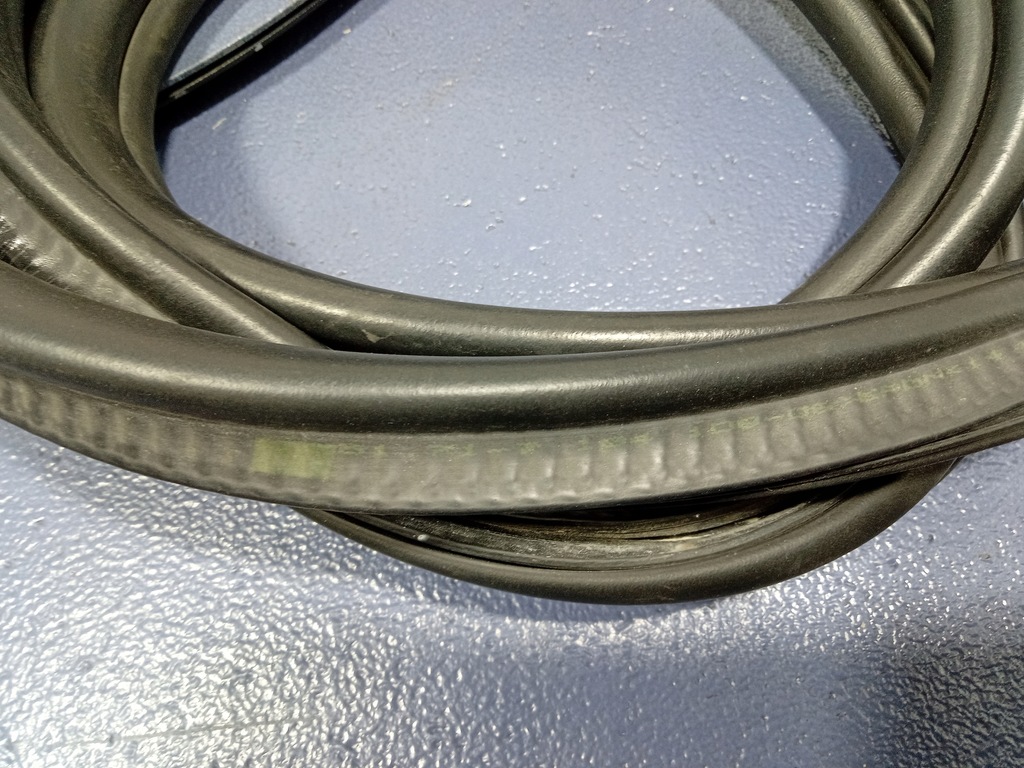 фото №5, Bmw 7 f01 f02 прокладка крышки багажника 7187307