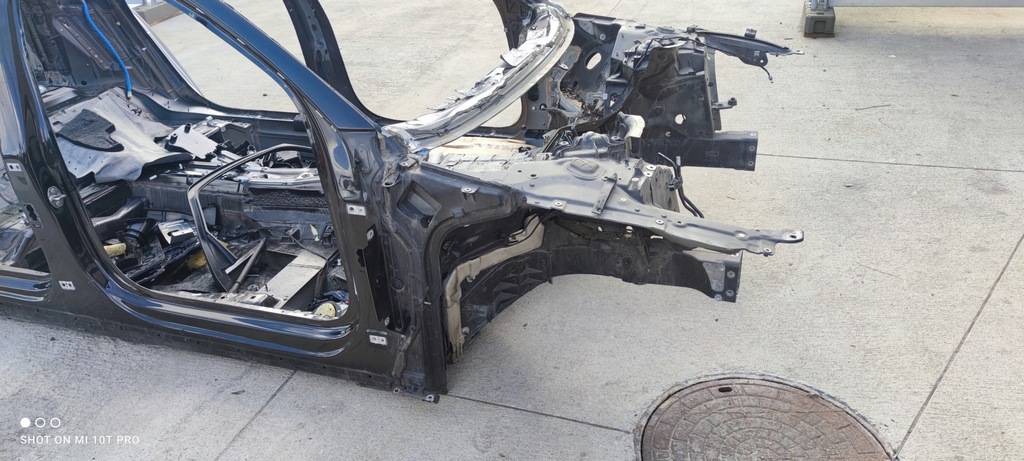 фото №1, Четверть лонжерон подкрылок правый перед a8 d4 ly8x