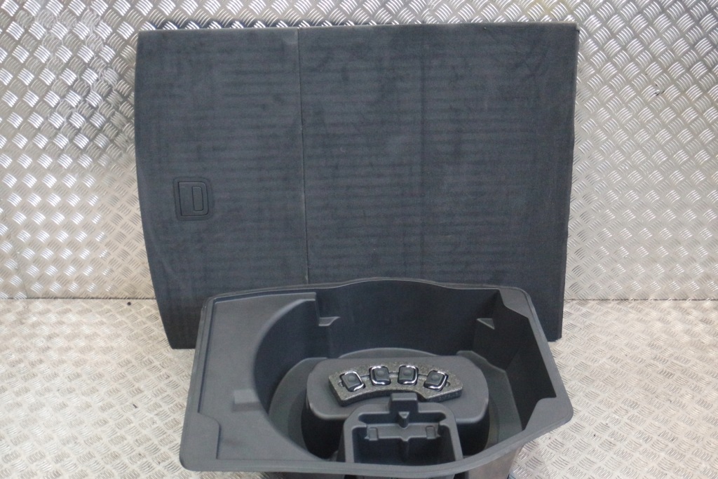 Елементи багажника оббивка audi a6 4g9 Оригінал