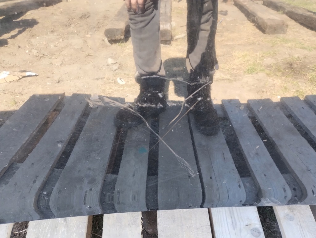 Audi a4 b6 капот решётка  решётка радиатора lc9z в Украине